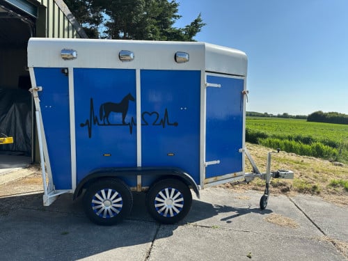 Pony trailer of klein vee trailer