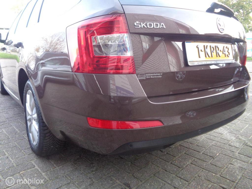 Skoda Octavia combi 1.2 tsi greentech ambition businessline/airco/ecc/pdc/c