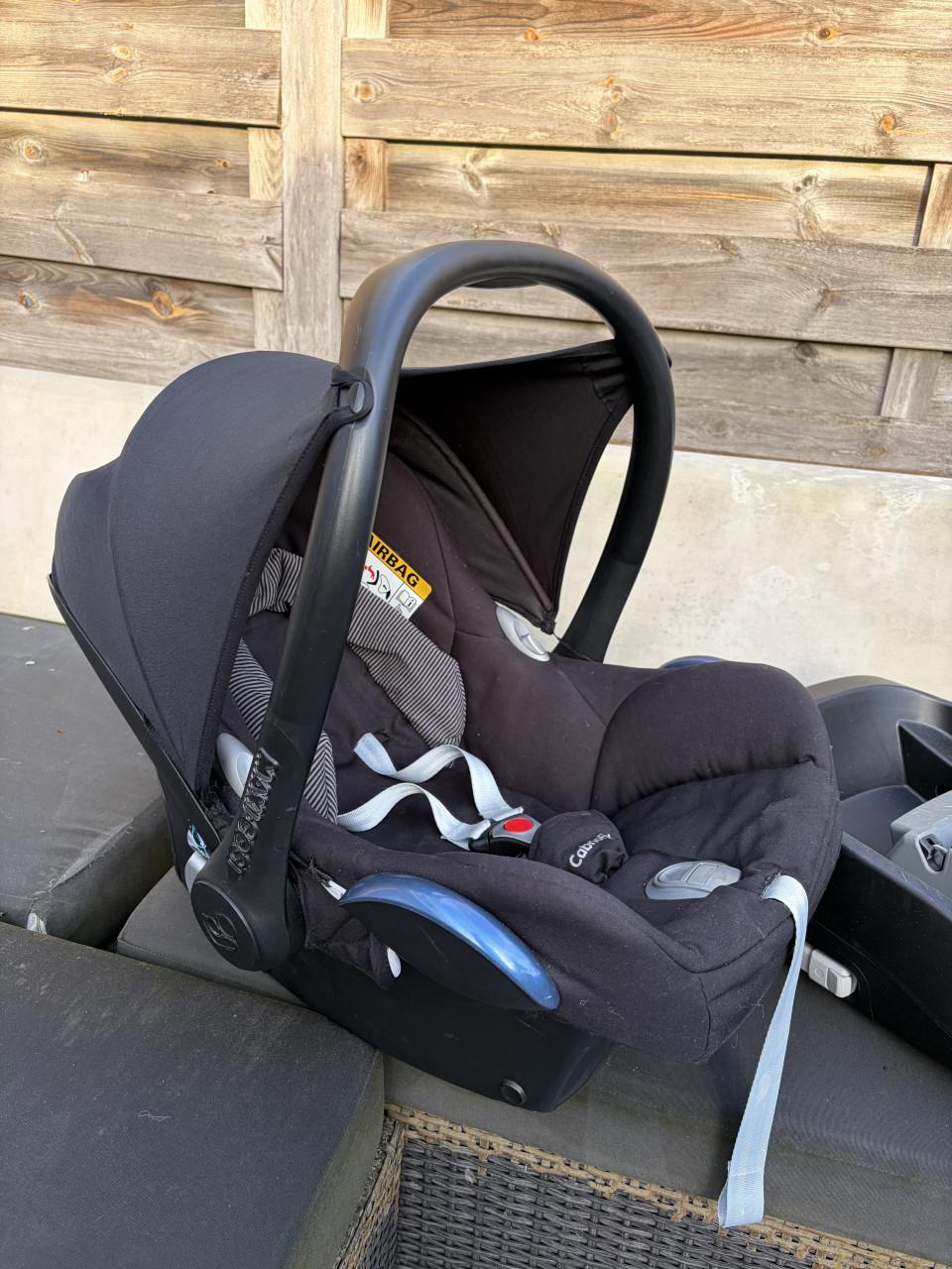 Complete set maxicosi cabriofix met familyfix isofix base