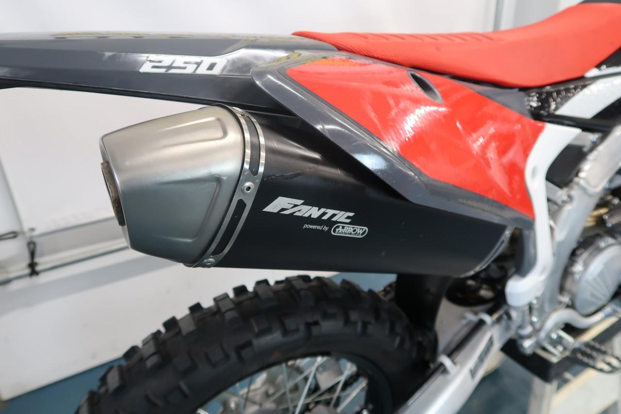Fantix XEF250 enduro slechts 615km nieuwstaat!