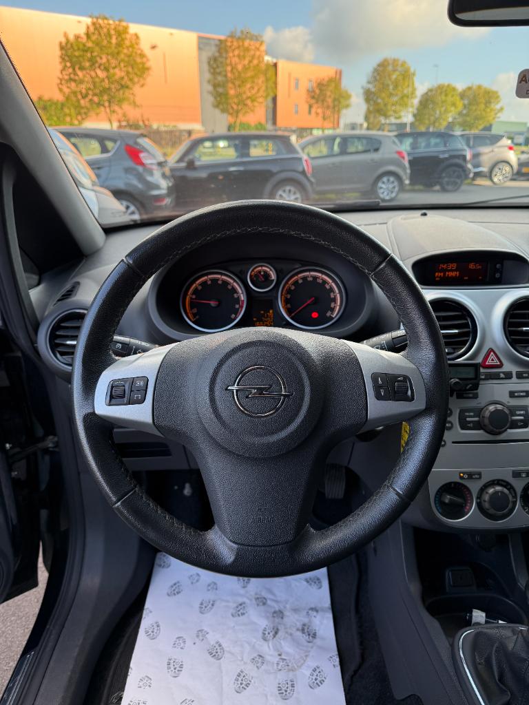 Opel Corsa 1.2-16v anniversary edition - airco