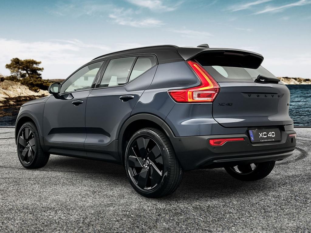 Volvo XC40 b4 plus black edition