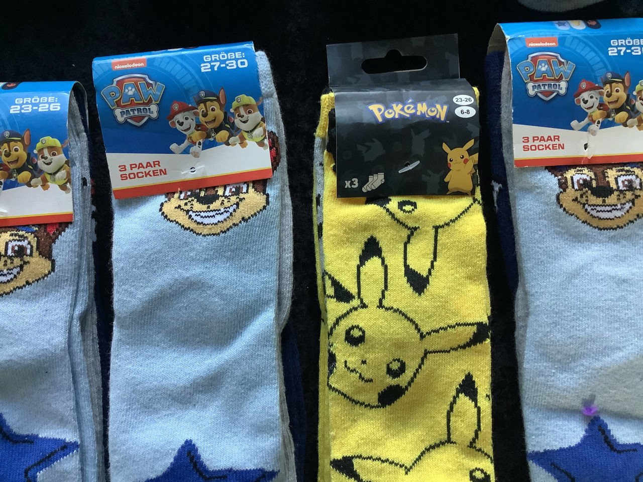 Partij Paw Patrol en Pokemon sokken. ( partij 141)