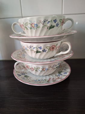 Servies, Spring Fields