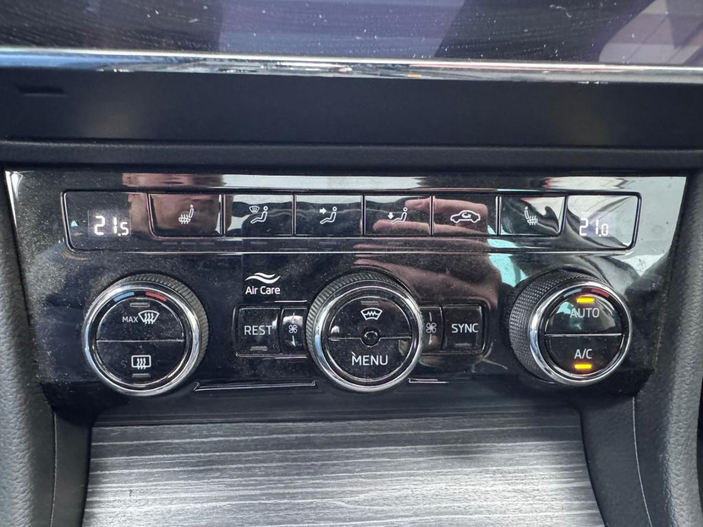 Skoda Superb combi 1.4 tsi iv business edition