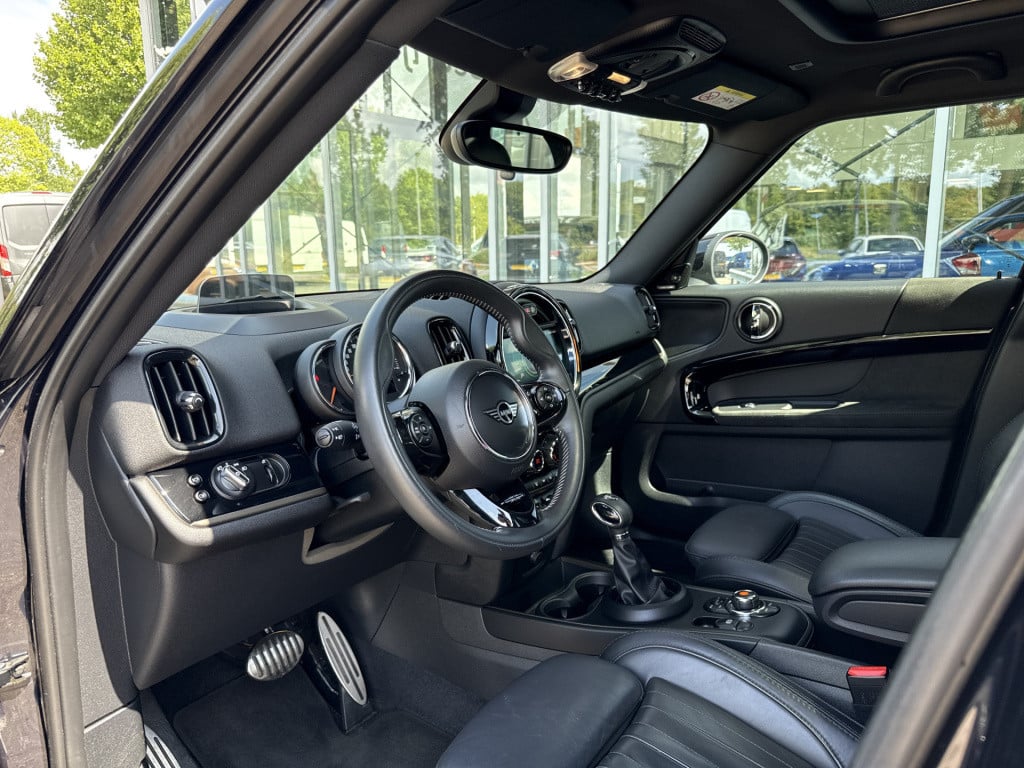 Mini Countryman mini 2.0 cooper s e all4 jcw | nl-auto | 1e eig | btw | pan