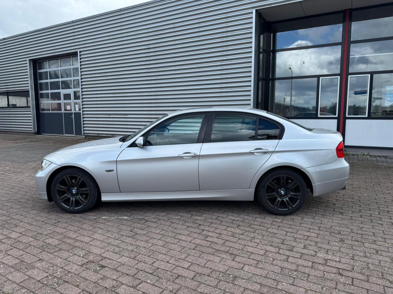Bmw 318 bj 2008  2750 euro