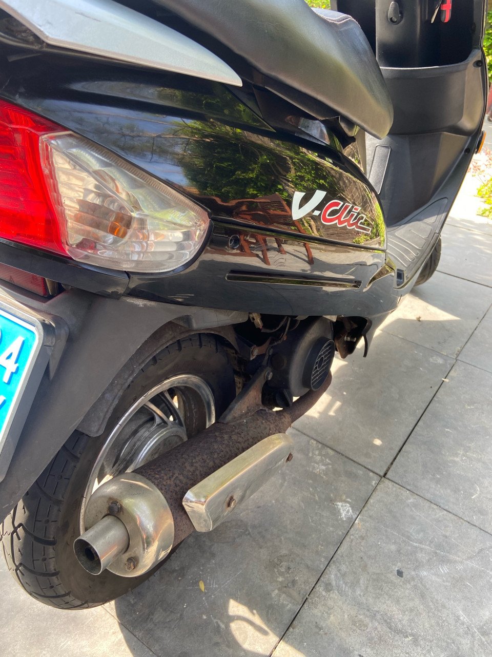 Scooter peugeot v-clic (blauw kenteken)