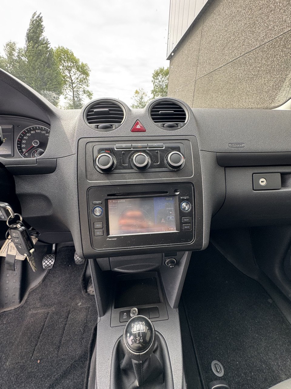 Complete Volkswagen Caddy 1.6 TDI – 2012. Nieuwe APK & nieuwe verstuivers!