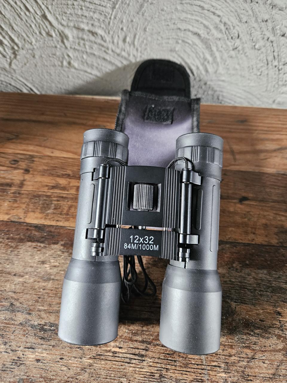 Mooie krachtige rubberen Verrekijker 12x32 met tasje