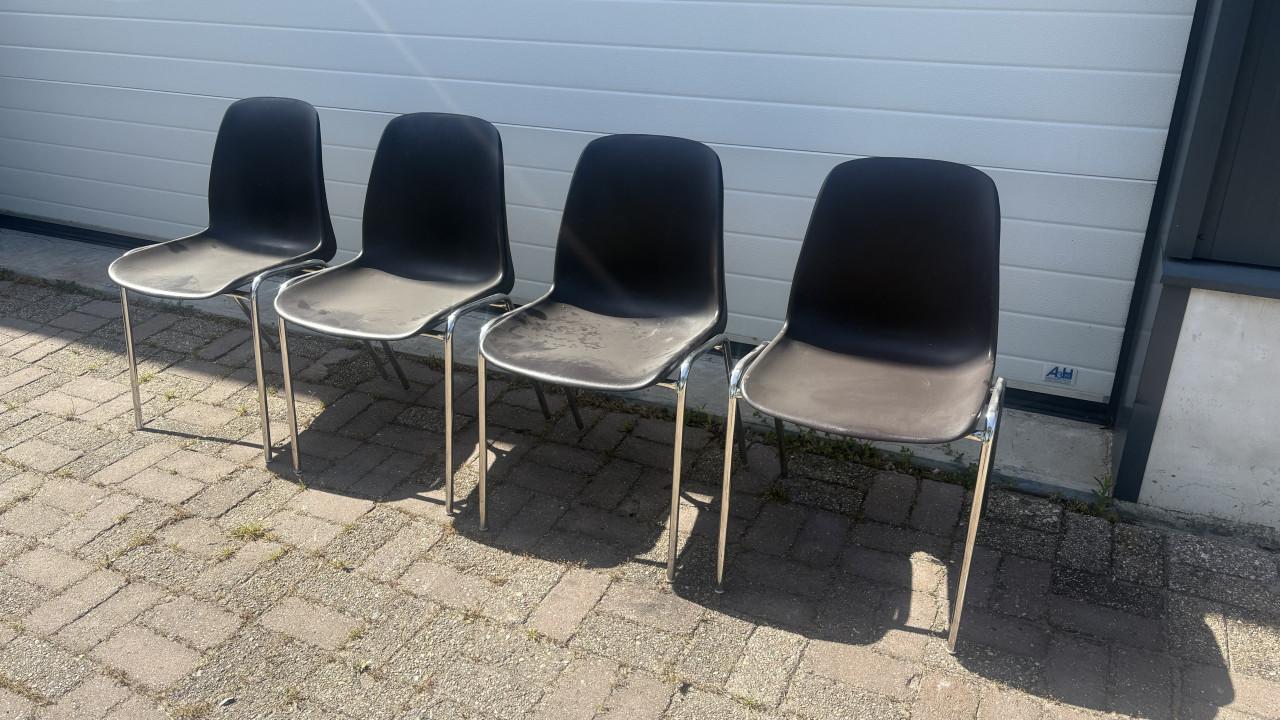 Opstabelbare stoelen