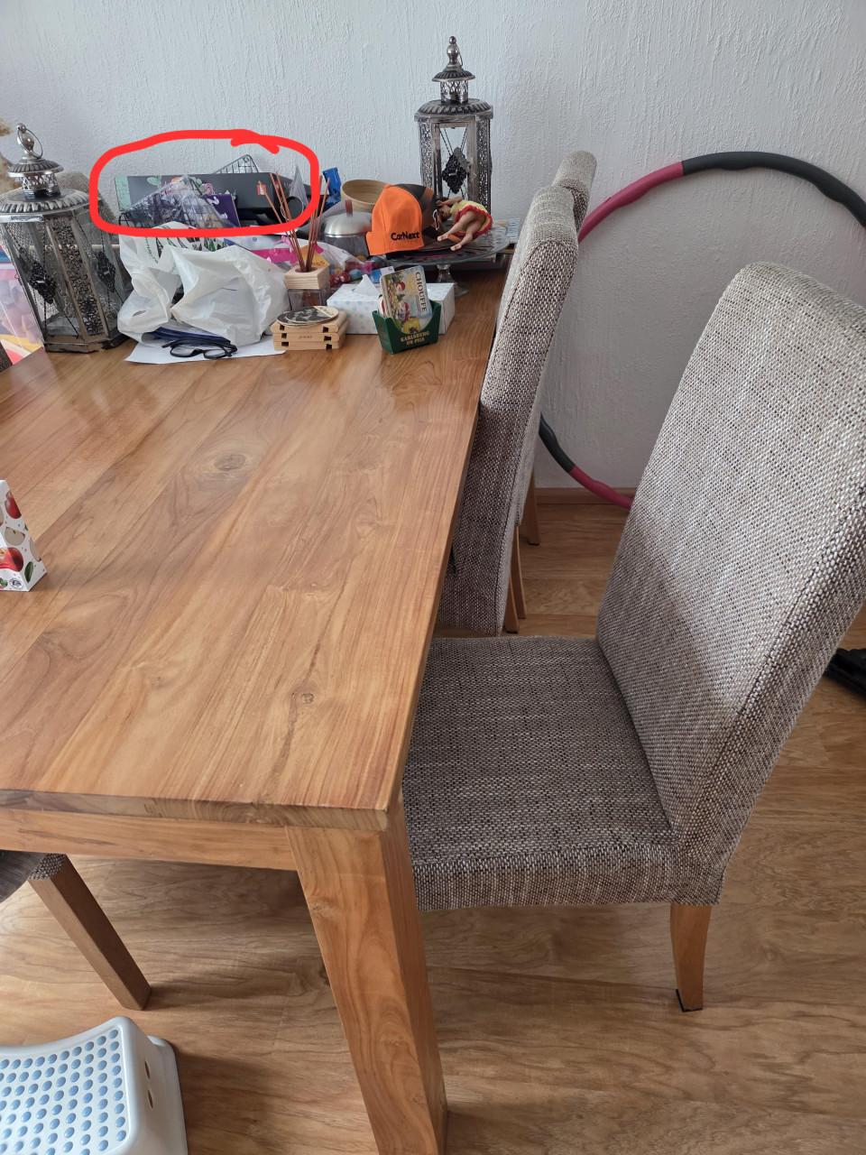Eettafel en 6 stoelen
