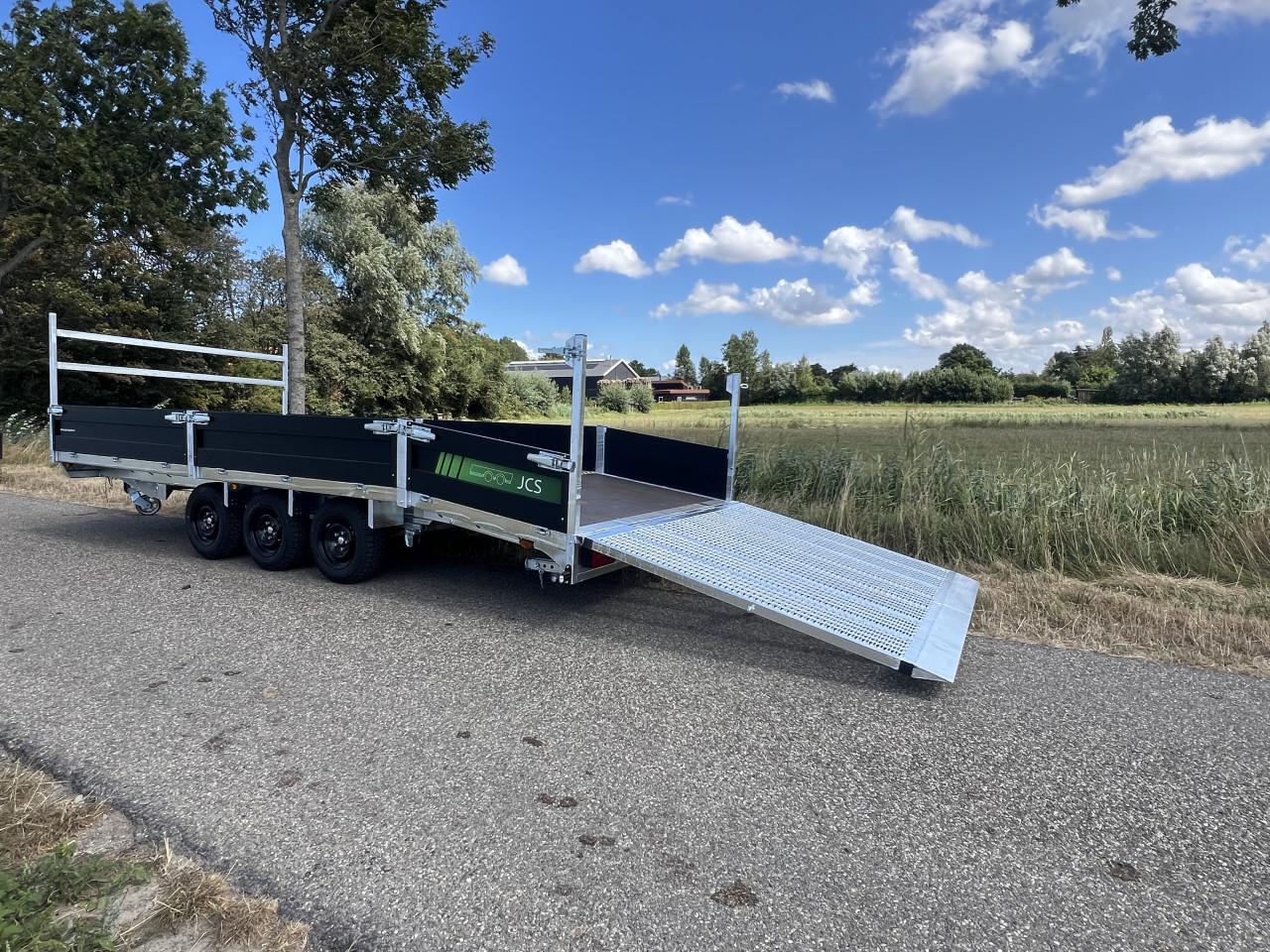 Beaver trailer 550x220