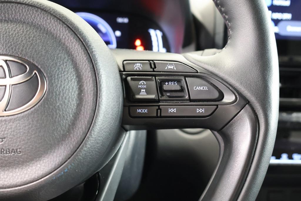 Toyota Yaris Cross 1.5 hybrid 115 first