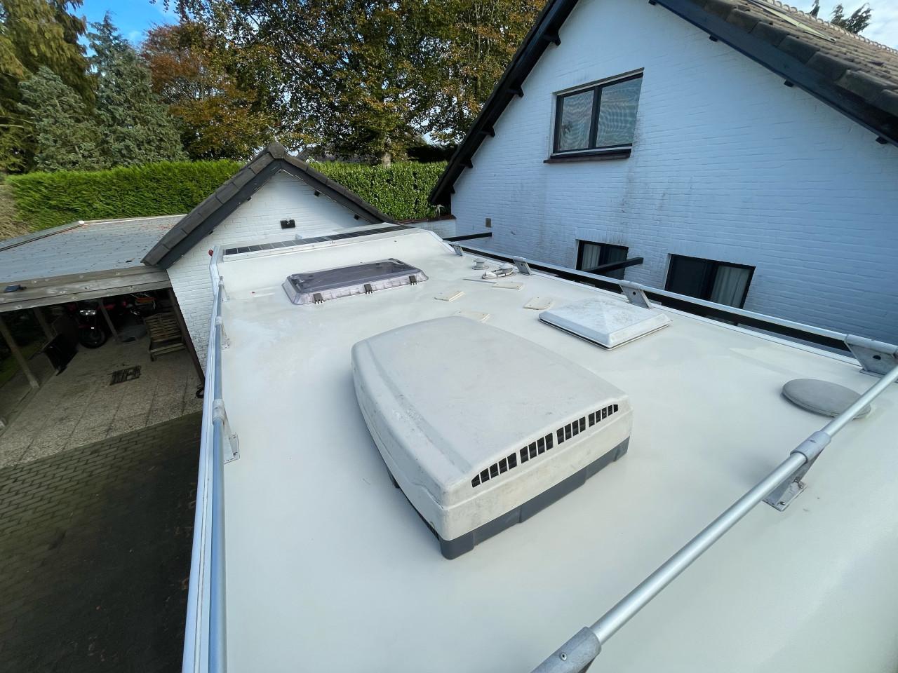 Moderne Camper dubbele airco lage km stand