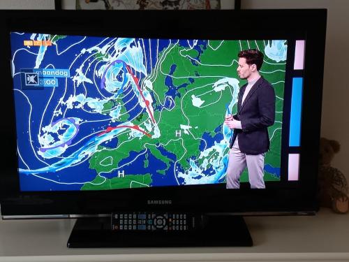 Samsung 32 inch. ( 82 cm ) Full HD TV, type LE32-B530,  geheel compleet