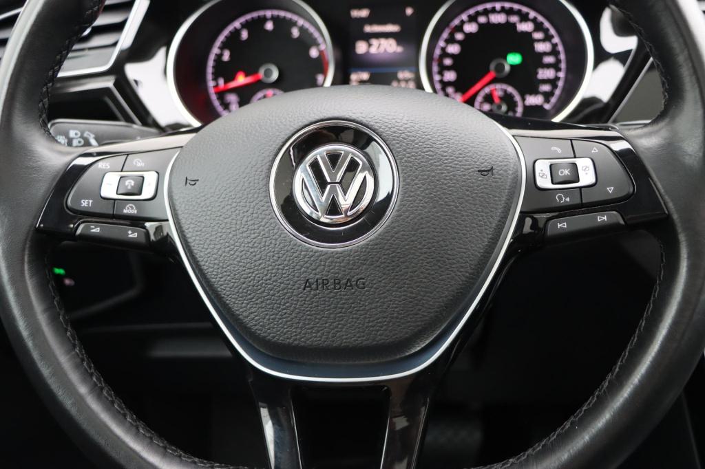 Volkswagen Touran 1.8 tsi highline 180pk dsg7