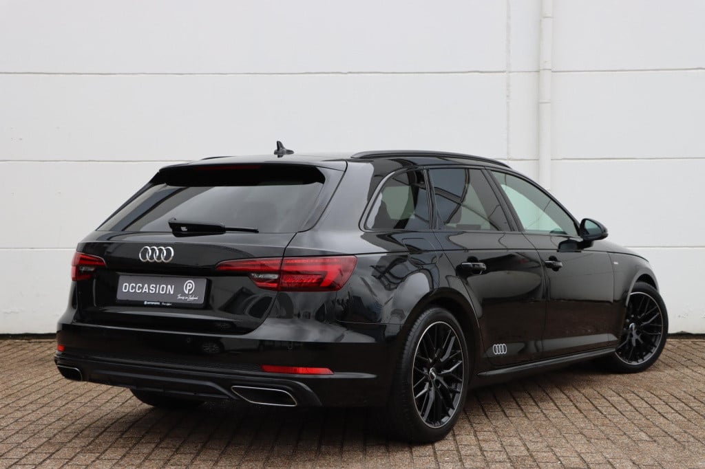 Audi A4 avant 35 tfsi s line black edition 150pk s-tronic