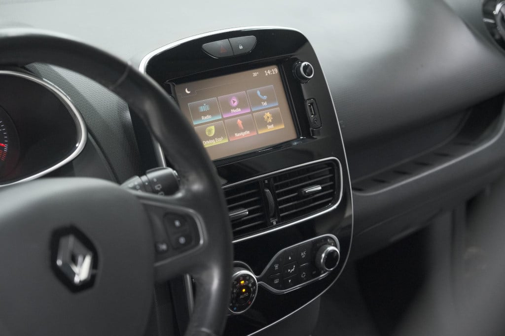 Renault Clio tce 90 intens | camera | navigatie | allseason banden | parkee