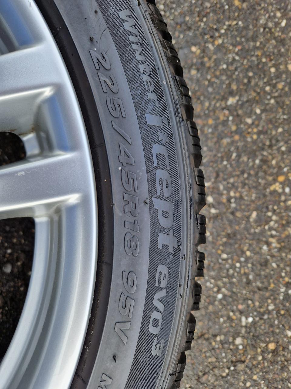 BMW 18 inch M sport breedset met zgan winterbanden F30 F31 F32 F20 F21