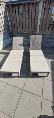 2 comfortabele ligstoelen – goede staa