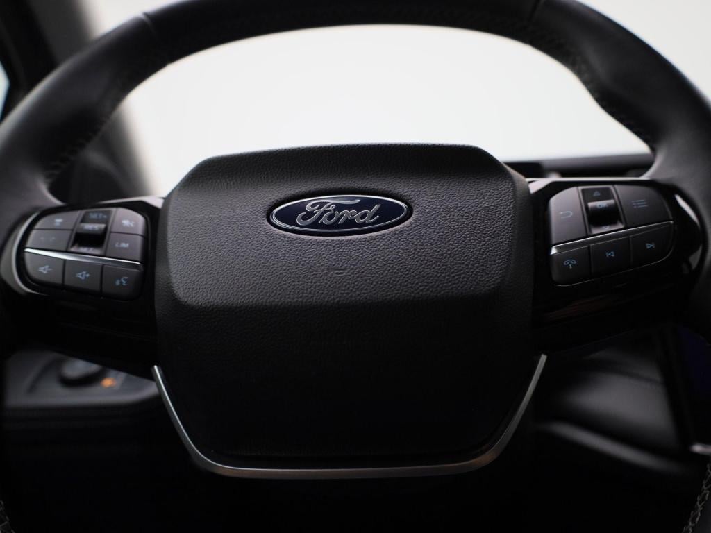 Ford Puma 1.0 ecoboost hybrid titanium