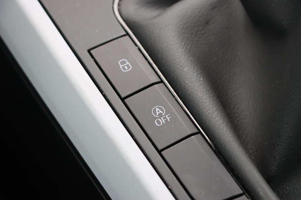 Seat Arona 1.0 tsi style | carplay | sensoren achter | cruise control