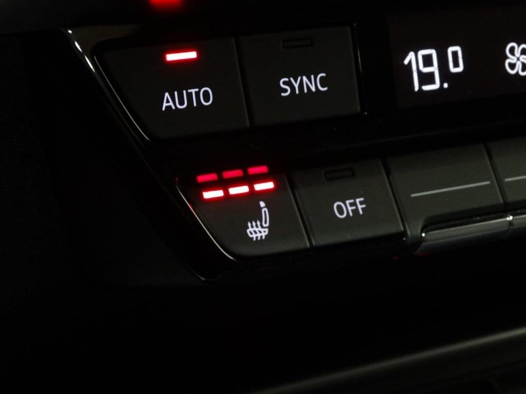 Audi A3 35 tfsi 150pk s tronic s line edition
