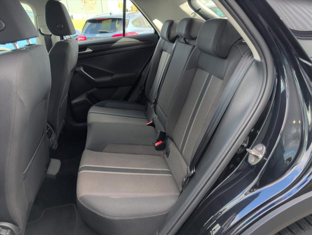 Volkswagen T-roc 1.5 tsi 150pk 7-dsg style | trekhaak | carplay