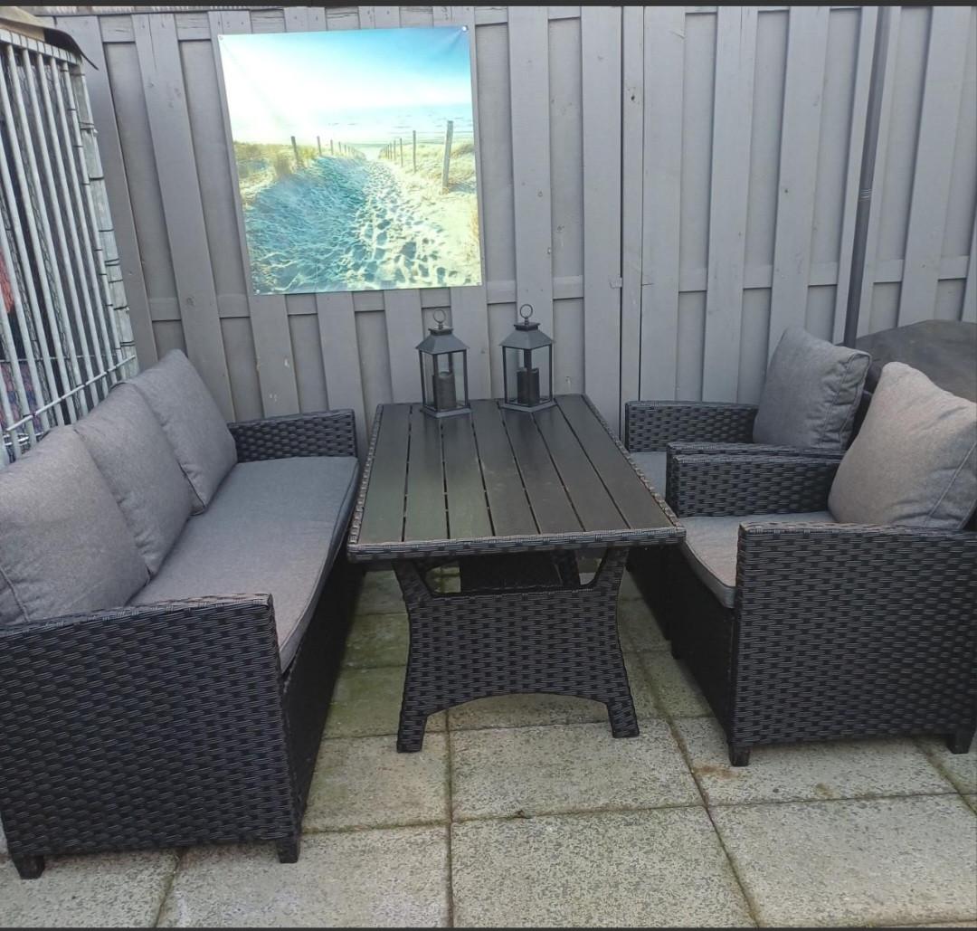 Mooie tuinset 5 persoons