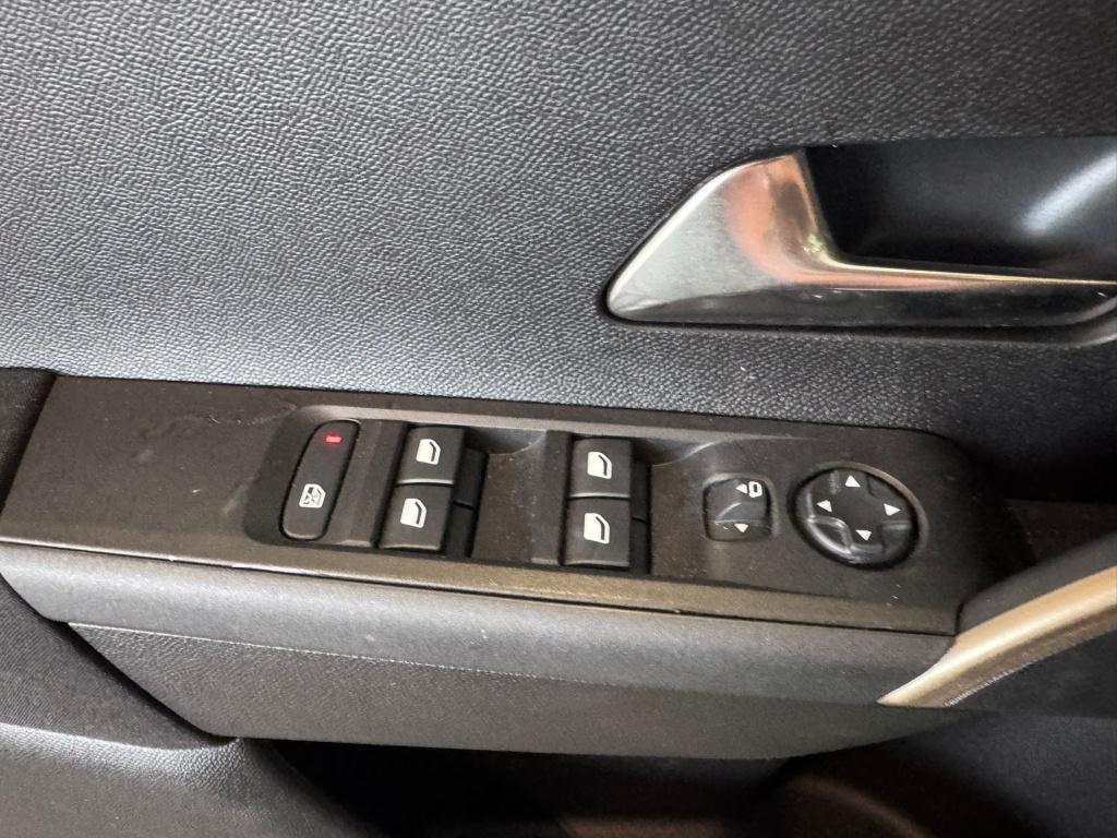 Lancia Y(psilon) 1.2 turbo hybrid