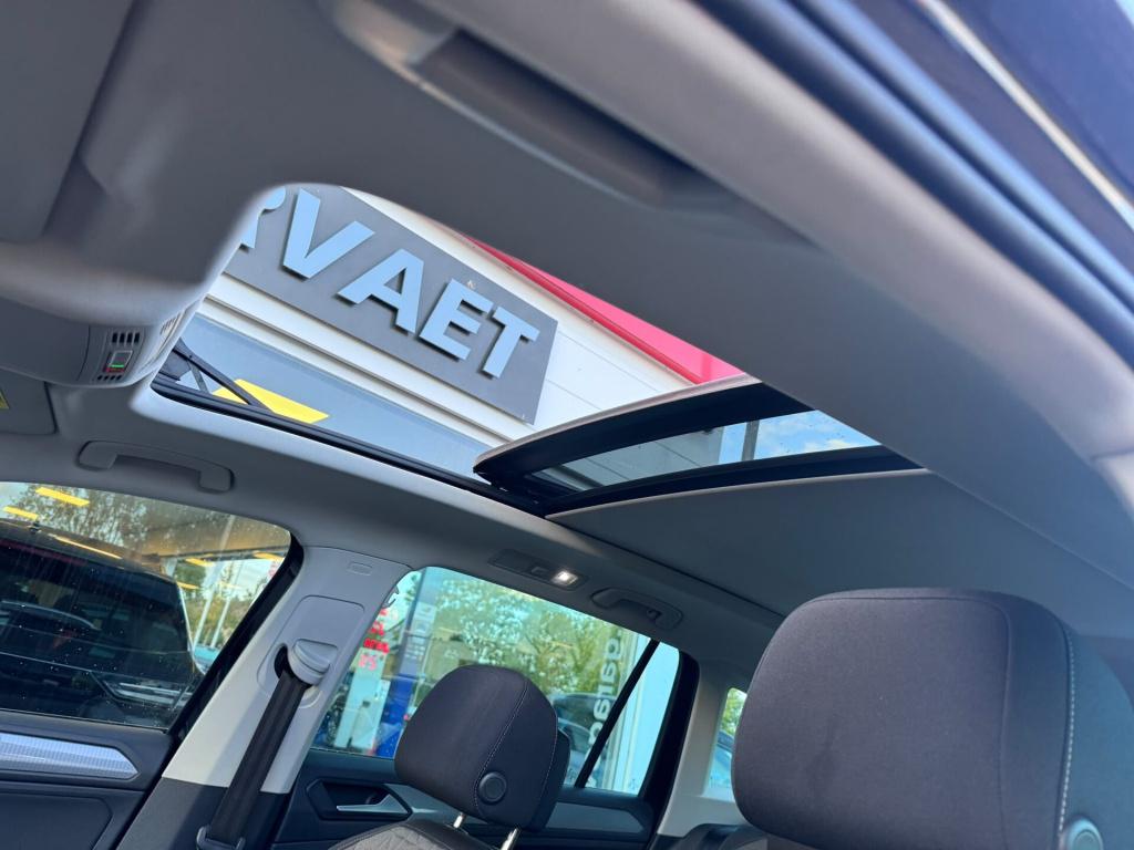 Volkswagen Tiguan 1.4 tsi ehybrid life