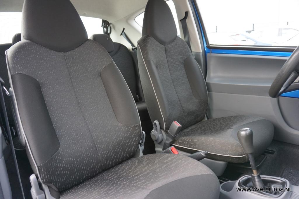 Peugeot 107 1.0-12v millesim 200