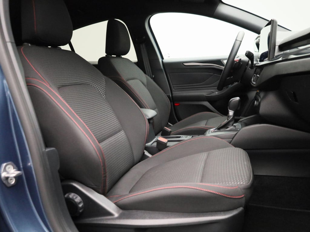 Ford Focus 1.0 ecoboost hybrid st-line