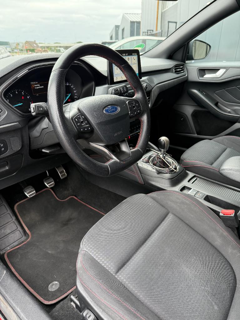 Ford Focus 1.0 ecoboost st line business