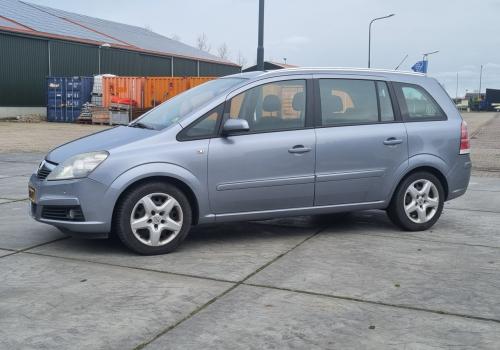 Opel zafira 1.8 (7 persoons)