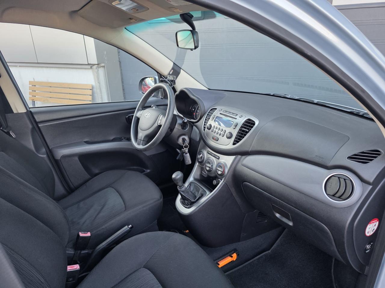 TE KOOP HYUNDAI i10 1.2i MOTION COOL SLECHTS 99.273 KM ZUINIGHEIDSLABEL B