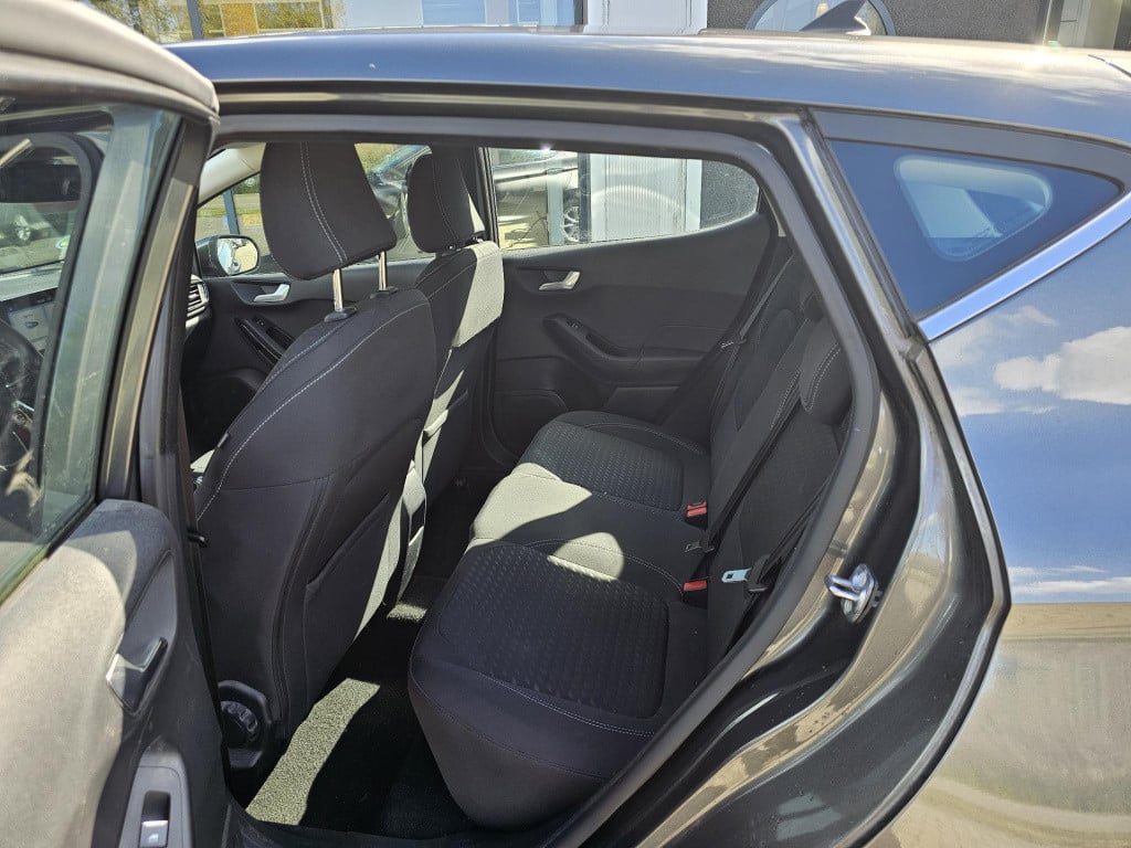 Ford Fiesta 1.0 ecoboost hybrid titanium