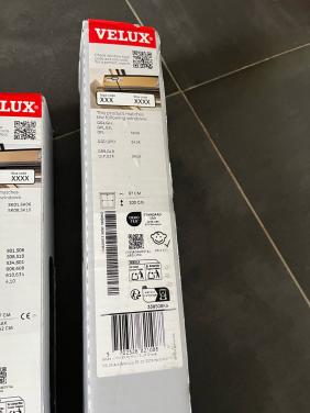 Velux Rolgordijn - nieuw in verpakking-kleur donkerblauw