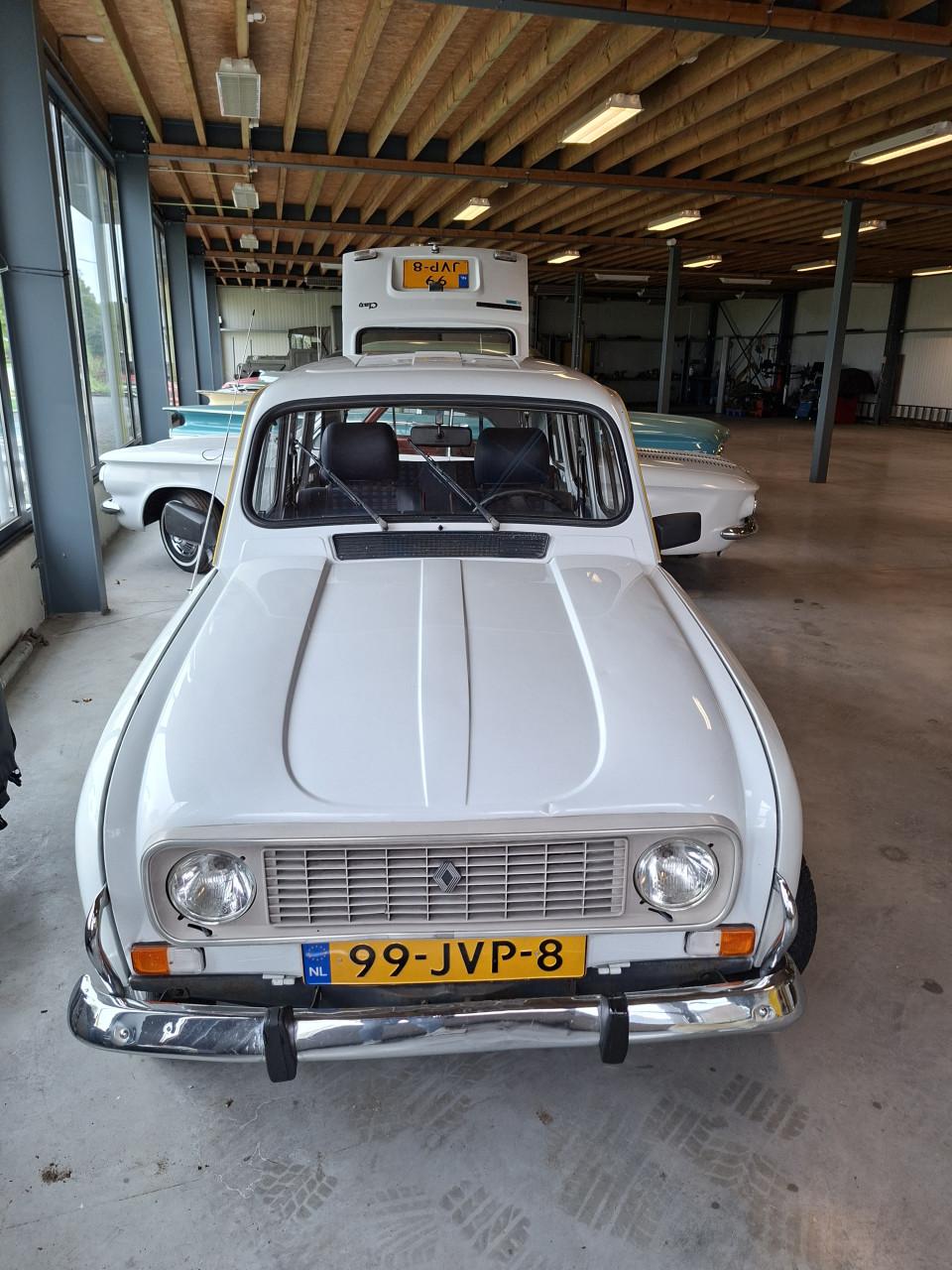 Renault 4