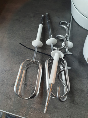 Werkende nette Philips Handmixer set met draaiende kom...