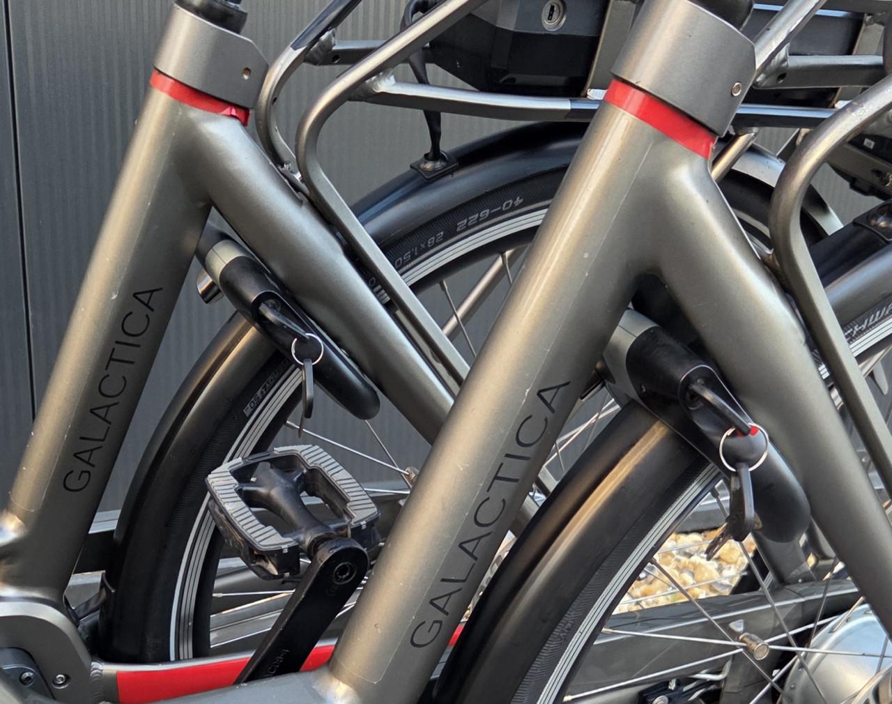 Mooie nette set Vogue Galactica 418Wh framemaat 53