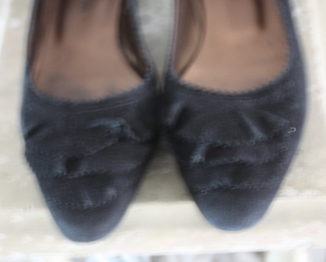 Zwarte suede pumps maat 37.5