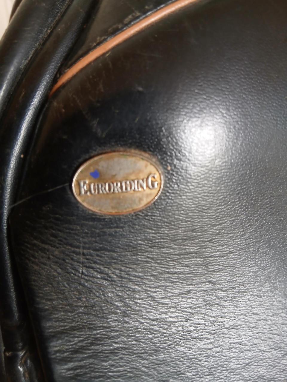 Dressuurzadel van Euroriding, type Luxor 17,5 inch