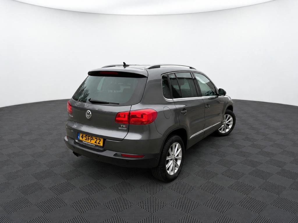 Volkswagen Tiguan 1.4 tsi sport&style