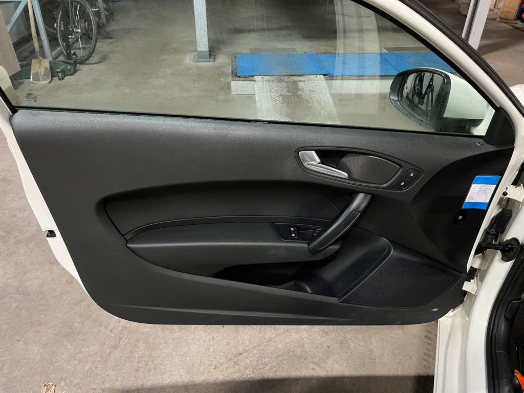 Audi A1 1.2 tfsi attraction pro line business