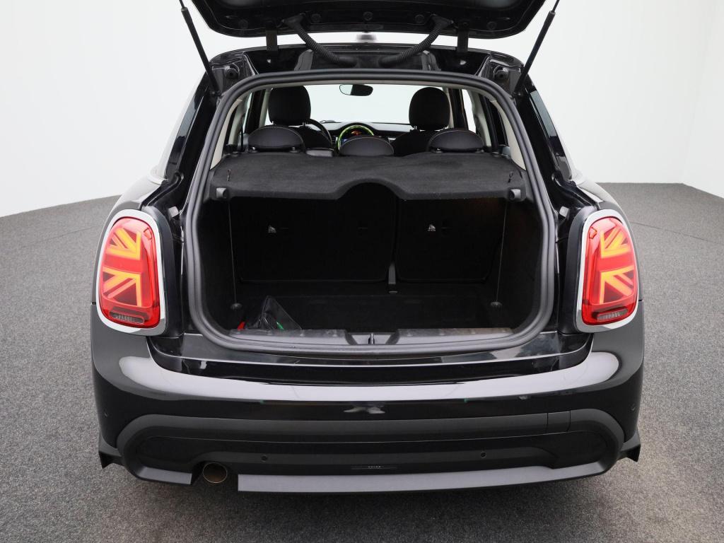 Mini 5-deurs 1.5 one essential | navigatie | lmv | parkeer sensoren | clima