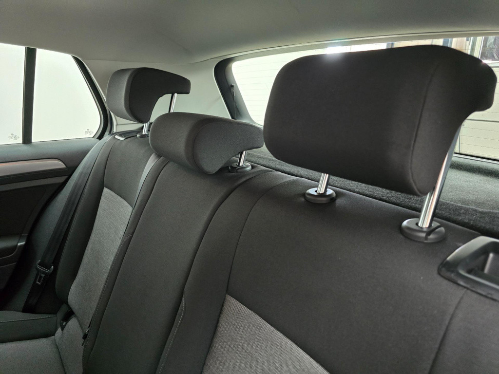 Volkswagen Golf occasion 1.2 tsi black edition met cruisecontrol en dikke v