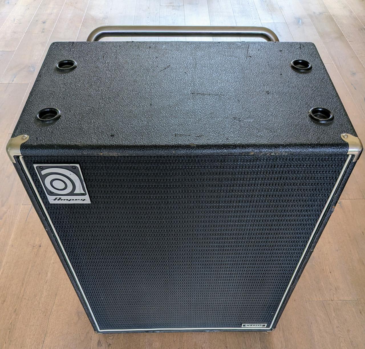 Professionele Ampeg basgitaar installatie
