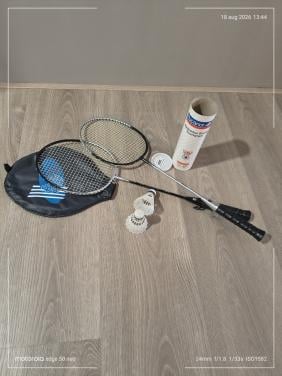 Badminton